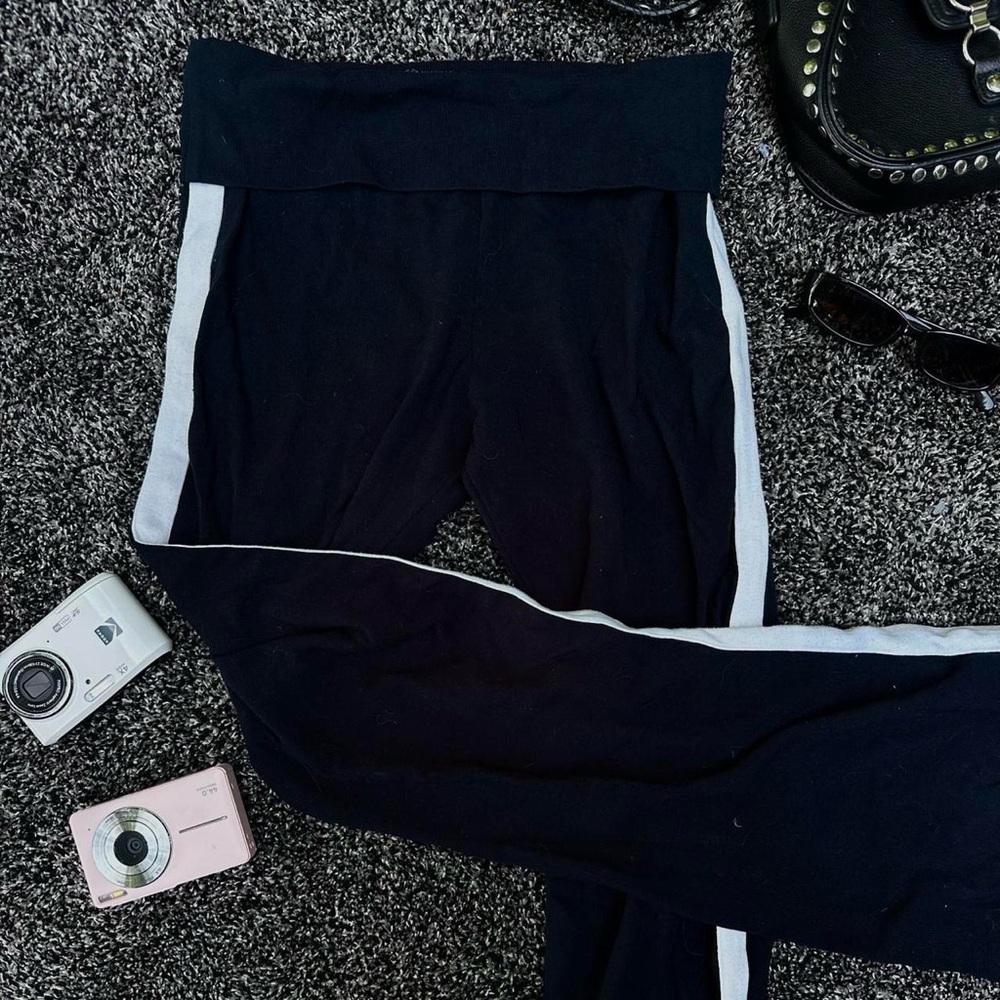 Brandy Melville Black and White Leggings